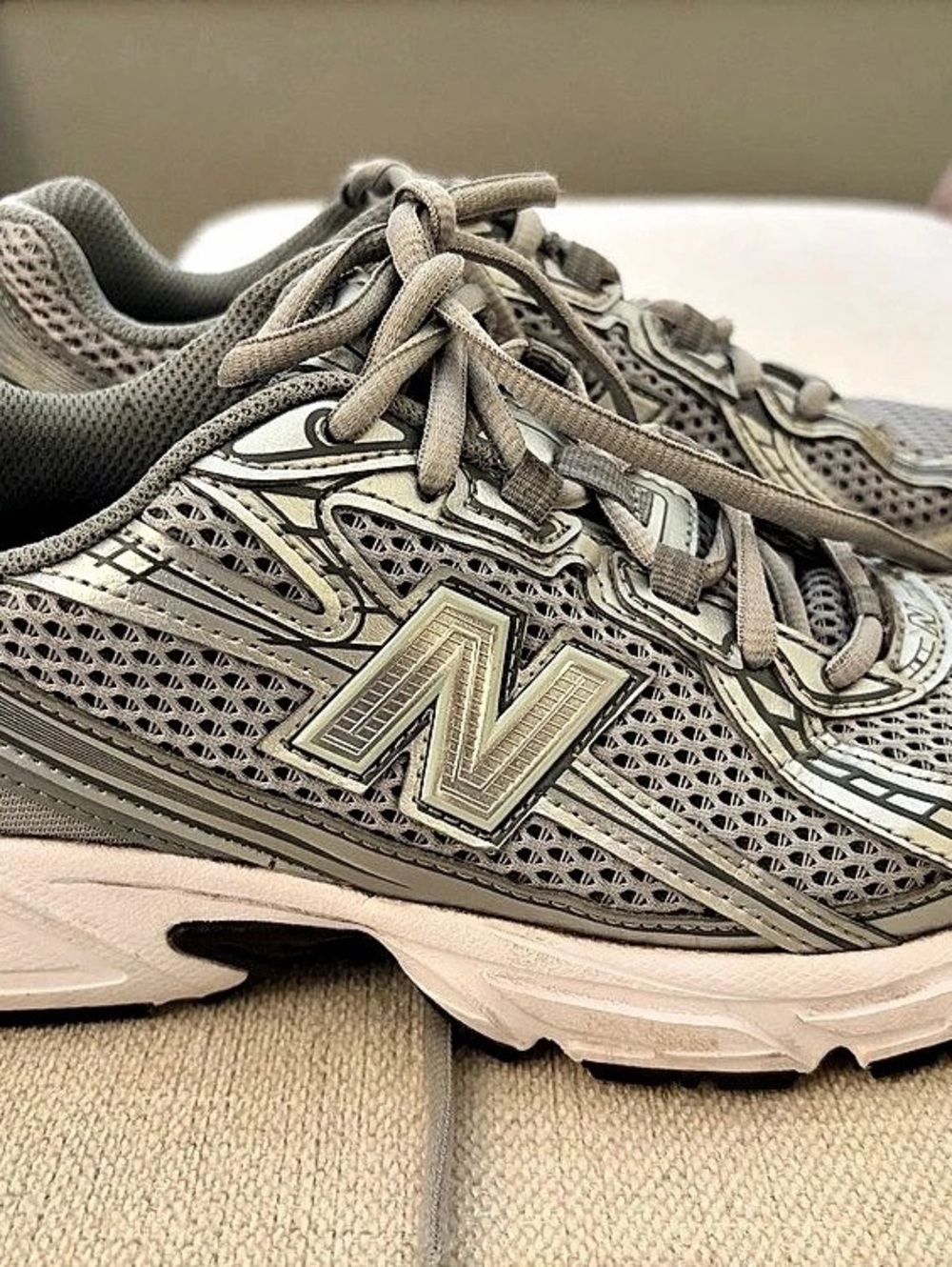 New Balance - Womens 740 Silver Sneakers
